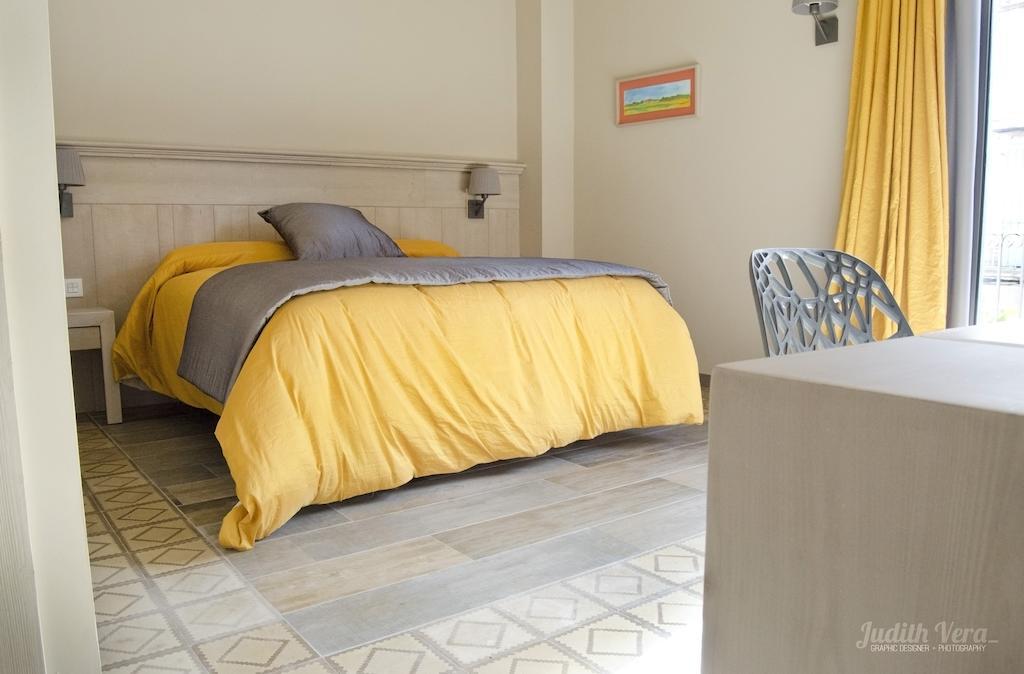 Hostal 1888 Gironella Ruang foto